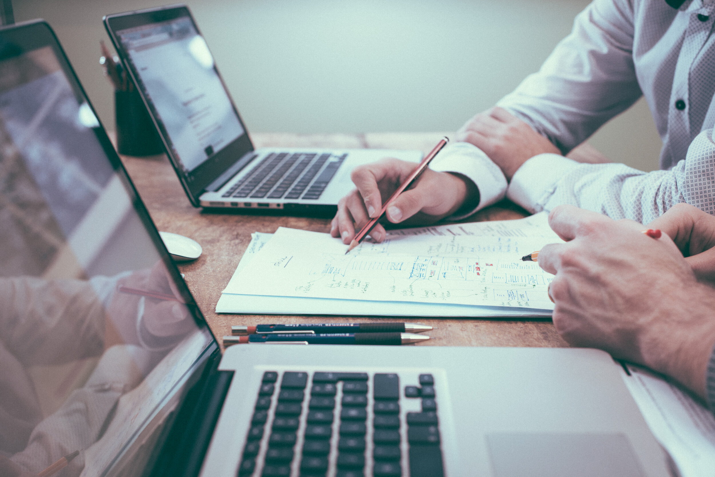 Why Your Business Website Isn't Generating Leads (And the 2026 Fix)